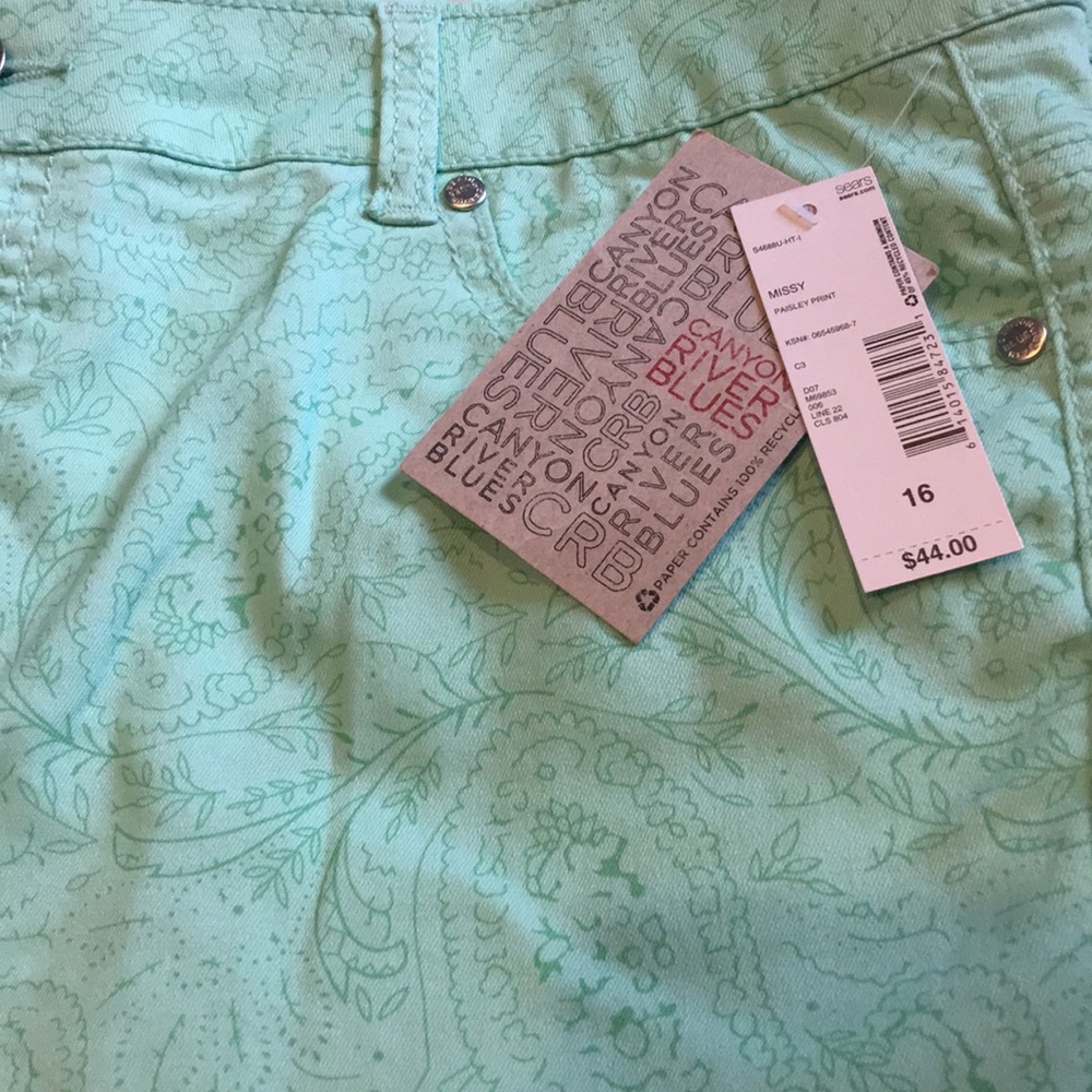 NWT Paisley light teal capris w/ imperfection